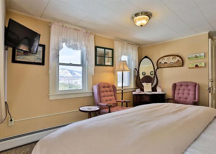 Eastman Inn